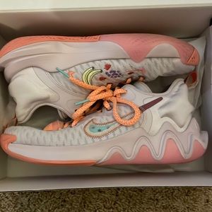 Giannis anyetokounmpo fruit basketball shoes